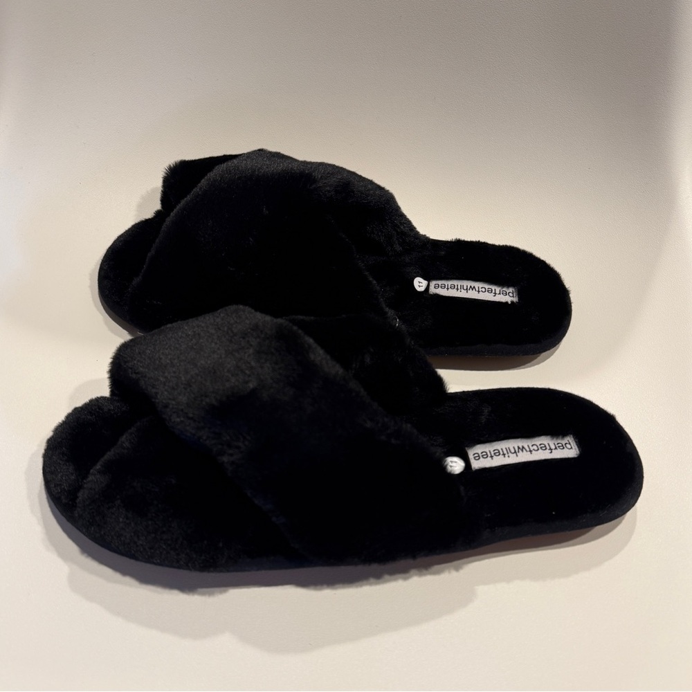 Perfectwhitetee fur slippers - Picture 4 of 4